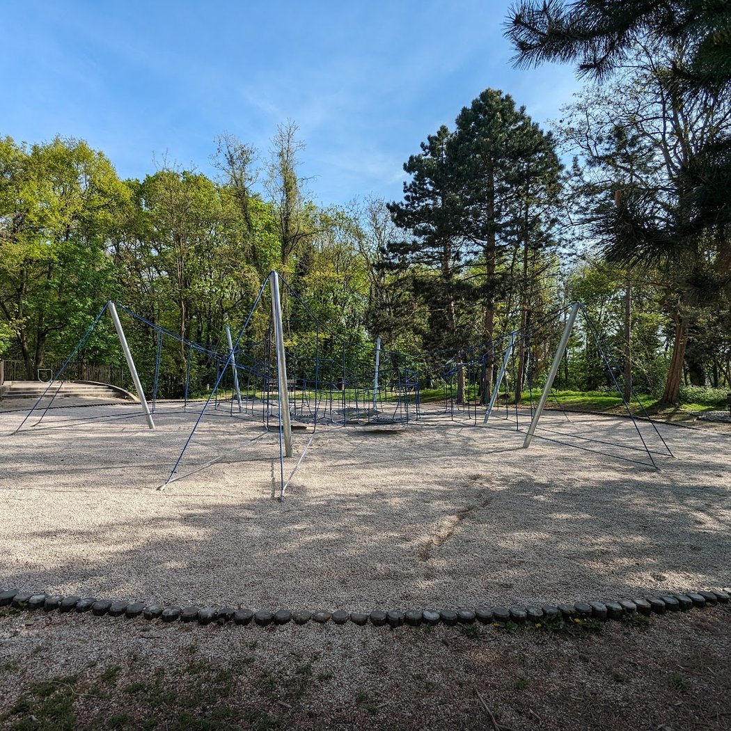 Aire de jeux 1
